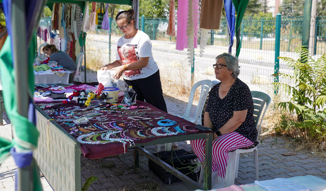 Tepebaşı Kadın Üreticileri Desteklemeyi Sürdürüyor