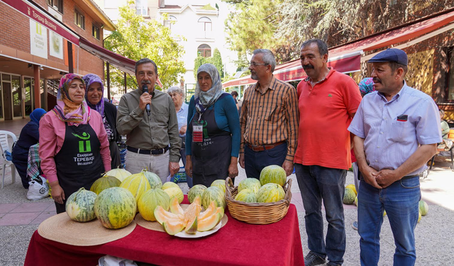 Kızılinlerli Kadınlar 'Bağrıbütün' Kavunu Üretiyor