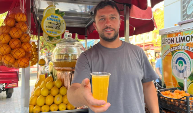 Turistler Sokak İçeceklerine Yoğun İlgi Gösteriyor