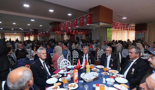 Eskişehir Valiliği'nden Gaziler Günü Jesti