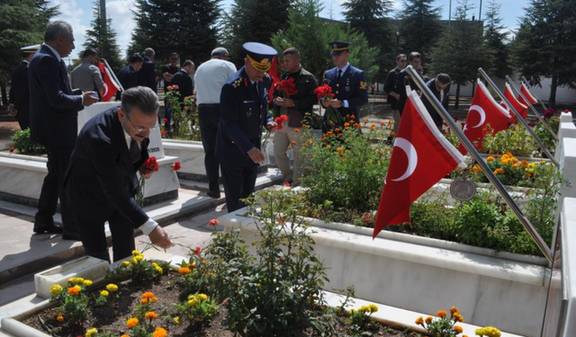 Kurtuluşun 102. Yılında Şehitler Anıldı