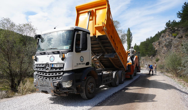 EBB'den Han İlçesi Yolunda Çalışma