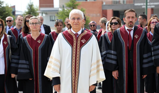 ESTÜ Yeni Dönem İçin Kapılarını Açtı