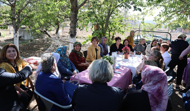 Başkan Ünlüce Han İlçesini Ziyarette Bulundu