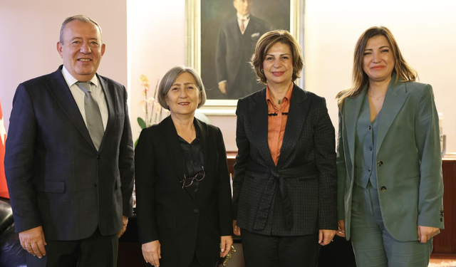 Adana Heyeti'nden Başkan Ünlüce'ye Ziyaret