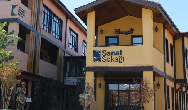 “Sanat Sokağı ve Avlu Eskişehir Sanat Kompleksi” Açılıyor