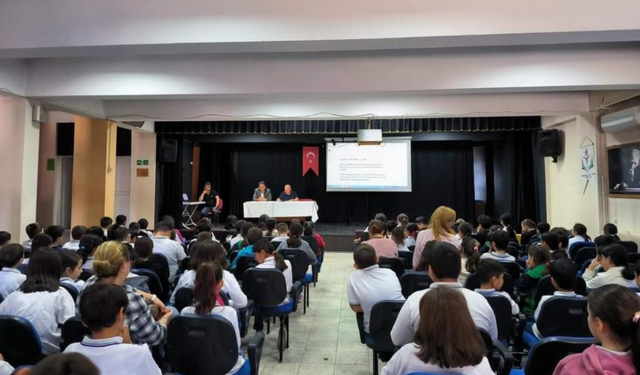 ‘Medya Okuryazarlığı' Dersi Eğitim Semineri Verildi