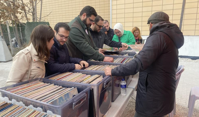 Antika Ürünler Alırken Dikkat: Uzmanlara Danışılması Gerek