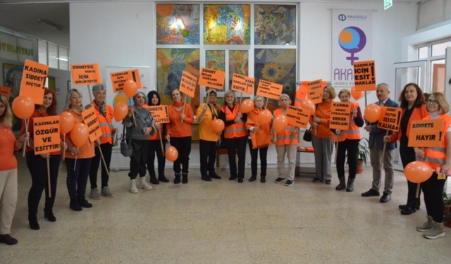 AKAUM'dan "Kadına Yönelik Şiddet" Konulu Anlamlı Toplantı