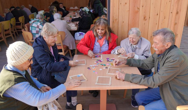 Deneyimli Vatandaşlar O Parkı Ziyaret Etti