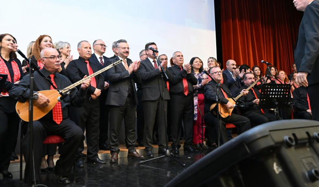 Öğretmenlerden Büyüleyici Konser