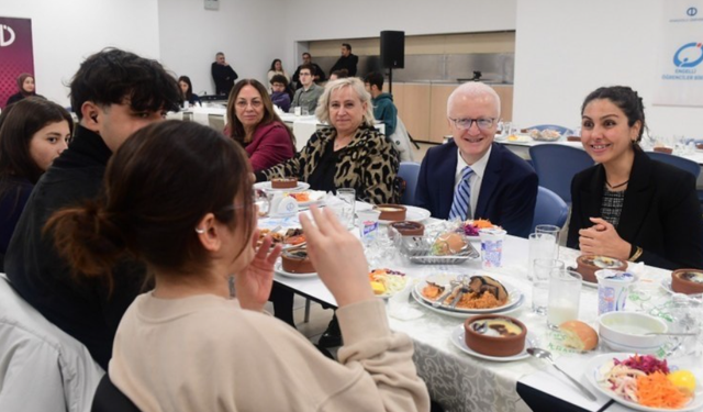 Anadolu Üniversitesi Engelli Öğrencilerle Bir Araya Geldi