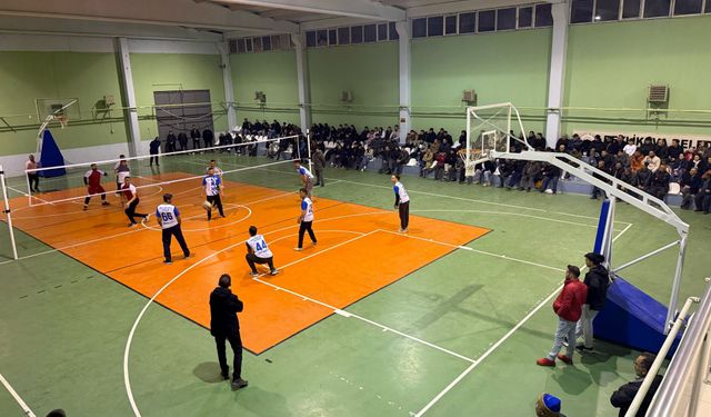 Beylikova’da Kurumlar Arası Voleybol Heyecanı