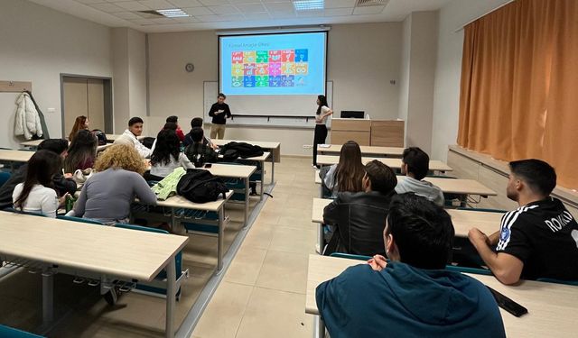 Eskişehir'de Üniversiteliler İlkokul Öğrencilerine Eğitim Verecek