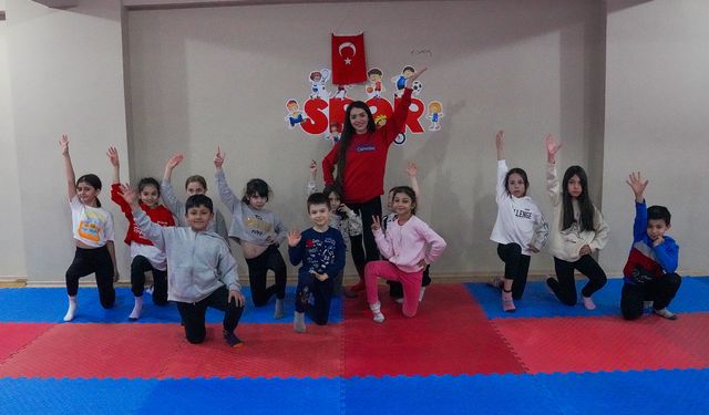 Tepebaşı Belediyesi'nden Çocuklara Jimnastik ve Bale Eğitimi