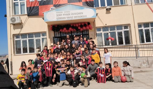 Eskişehirspor'dan Minikler İçin İmza Töreni