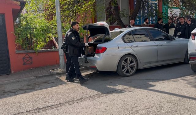 12 Saatlik Kaçıştan Cephanelikle Yakalandı