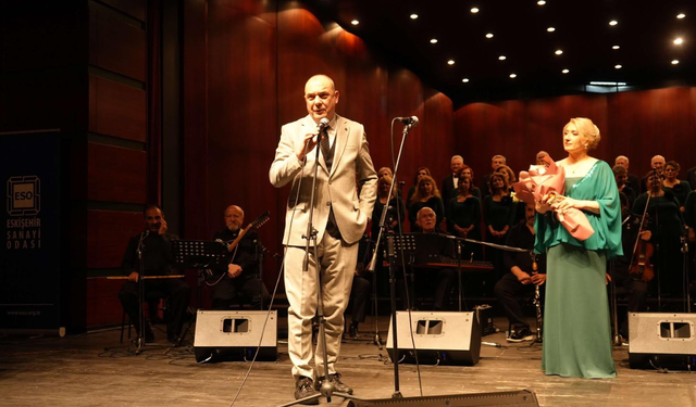 ESO Korosu, Yeşilçam Şarkılarıyla Duygusal Bir Gece Yaşattı