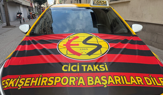 Eskişehirspor için taksiler bayraklarla donatıldı