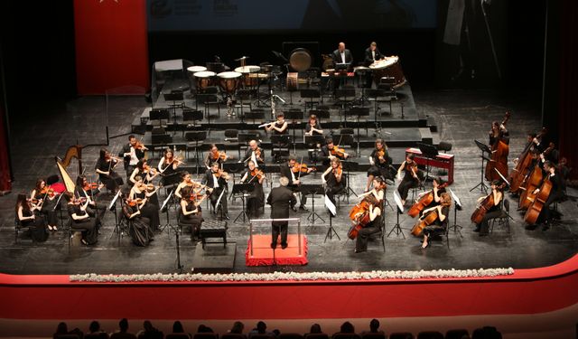 Senfoni Orkestra'sından Nevit Kodallı'nın Anısına Unutulmaz Konser