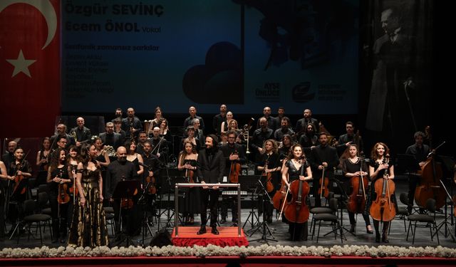 Eskişehir’de Zamansız Şarkılar Yankılandı