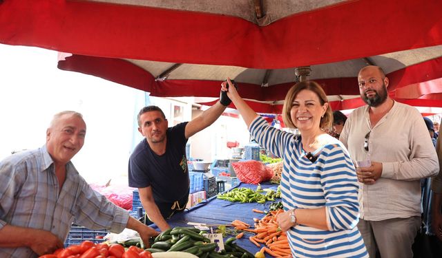 Ünlüce’den Pazar Ziyareti: Esnafın ve Vatandaşın Yanındayız