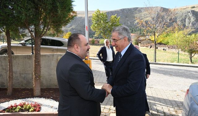 AK Parti’li Yanılmaz, Başkan Hamamcı’yı Ziyaret Etti