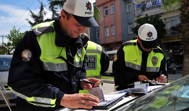 Milyonlarca Sürücüyü İlgilendiriyor! Telefon Tutucu Tartışmasında Karar Belli Oldu