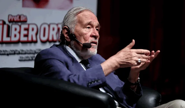 Ailesinden Açıklama Geldi: Ünlü Tarihçi Entübe Edildi