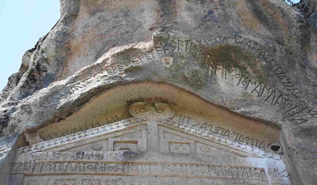 Midas Kenti'nin Kuzeyinde Frig Hazinesi: 2.700 Yıllık Areyastis Anıtı