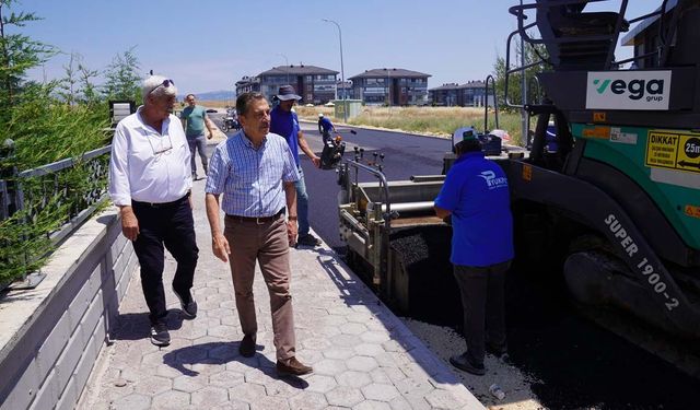 Başkan Ataç, Tepebaşı'ndaki Üstyapı Çalışmalarını Yerinde İnceledi