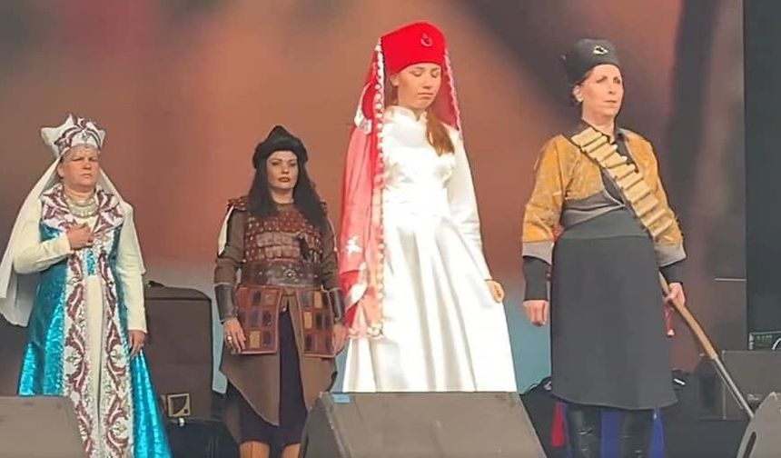 Anadolu Bacıları İznik Sahnesinde