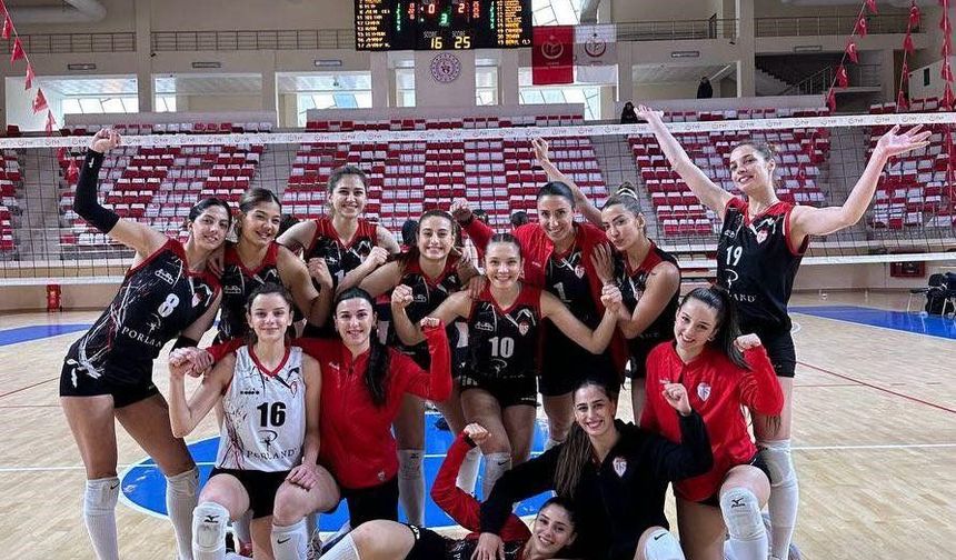 Bilecik Belediyesi Voleybol Spor Kulübü Eskişehir'den Zaferle Ayrıldı