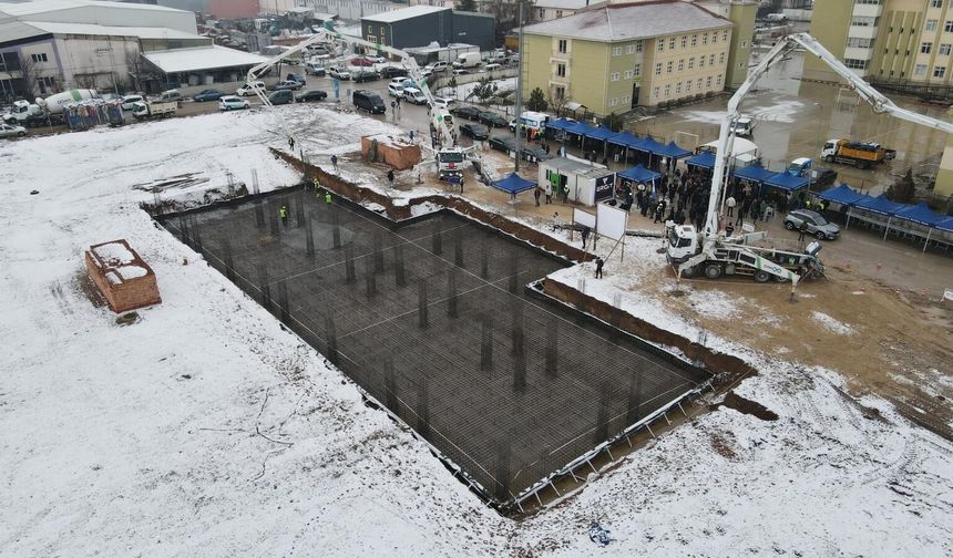 Kazım Kurt’tan EMKO Sanayi Sitesine Kreş