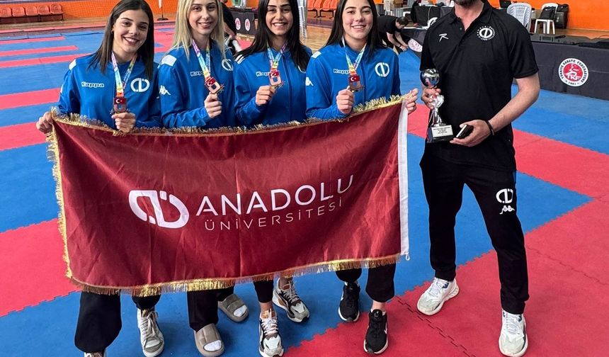 Anadolu Üniversitesi Sporcularından Madalya