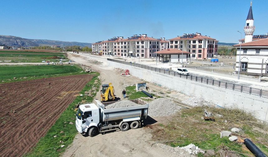 İnönü’de Çiftçilerin Yol Talebine Belediye Desteği!