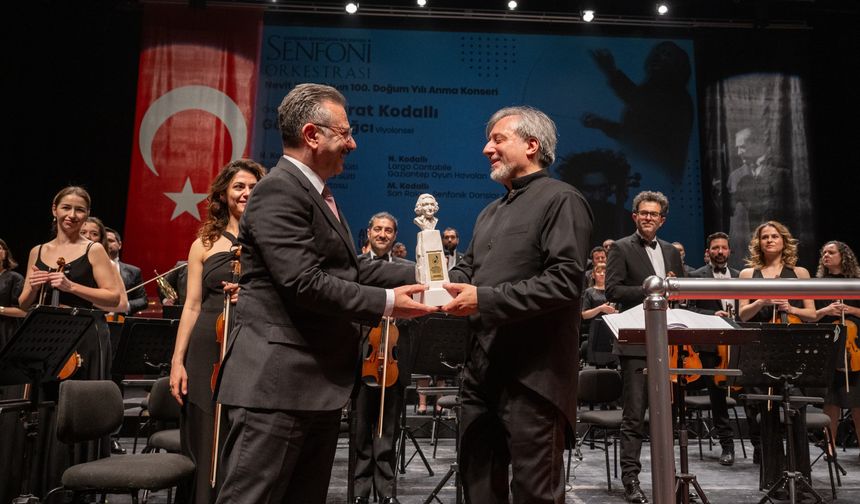 Eskişehir'de Nevit Kodallı Anısına Konser Düzenlendi