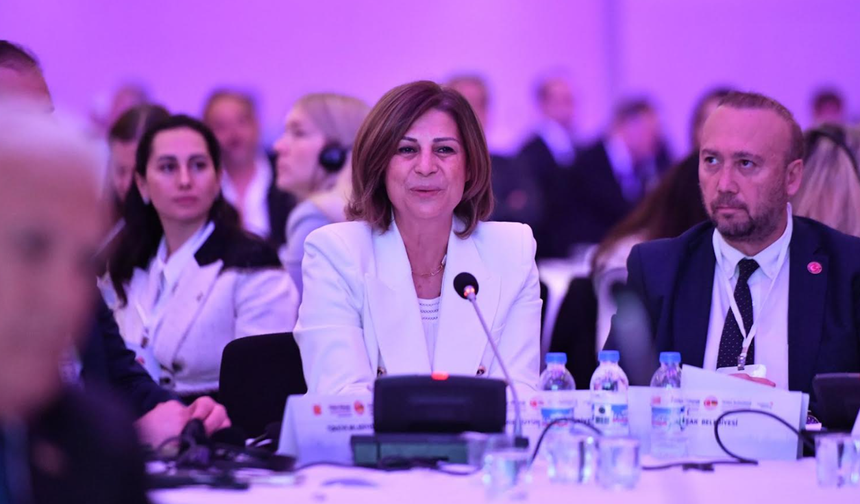 Başkan Ünlüce: "Demokrasi, Yerel Yönetimin de Bir Parçası"