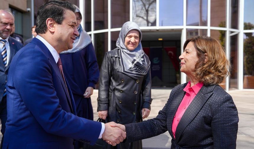 Saadet Partisi Genel Başkanı'ndan Ayşe Ünlücü'ye ziyaret