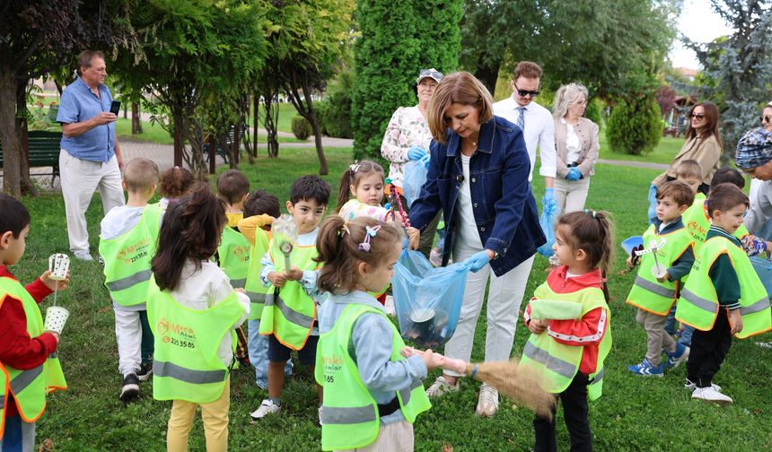 Eskişehirliler Dünya Temizlik Gününde Doğa İçin El Ele