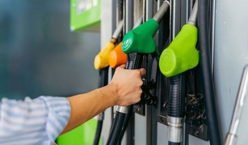 Benzine Gece Yarısı Zammı: Pompaya Yansıyacak Net Tutar Belli Oldu