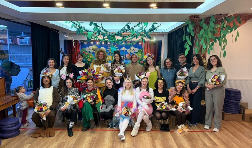 Eskişehir’de Miniklerden Velilere Alkış: Sahne Onların Oldu