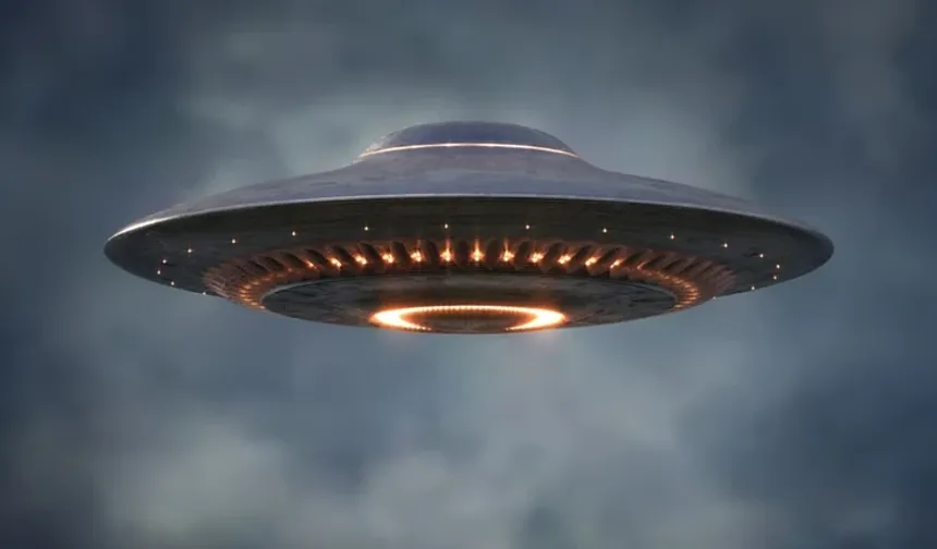 Gizli Pentagon Belgeleri Kamuoyuna Açıldı: UFO Fotoğrafları Yayımlandı