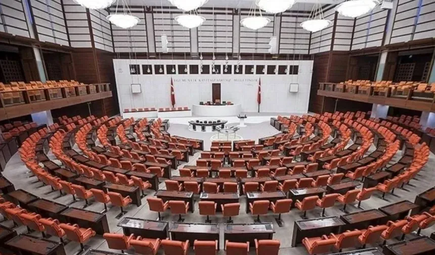 TBMM Oturumunda Tansiyon Yükseldi: Muhalefet Yasal Düzenleme İstedi AK Parti Karşı Çıktı