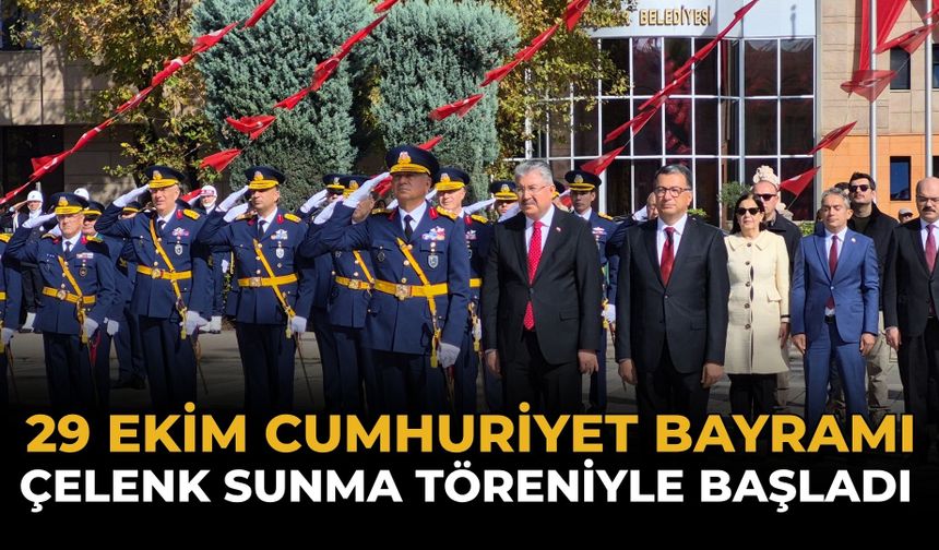 29 Ekim Cumhuriyet Bayramı Çelenk Sunma Töreniyle Başladı