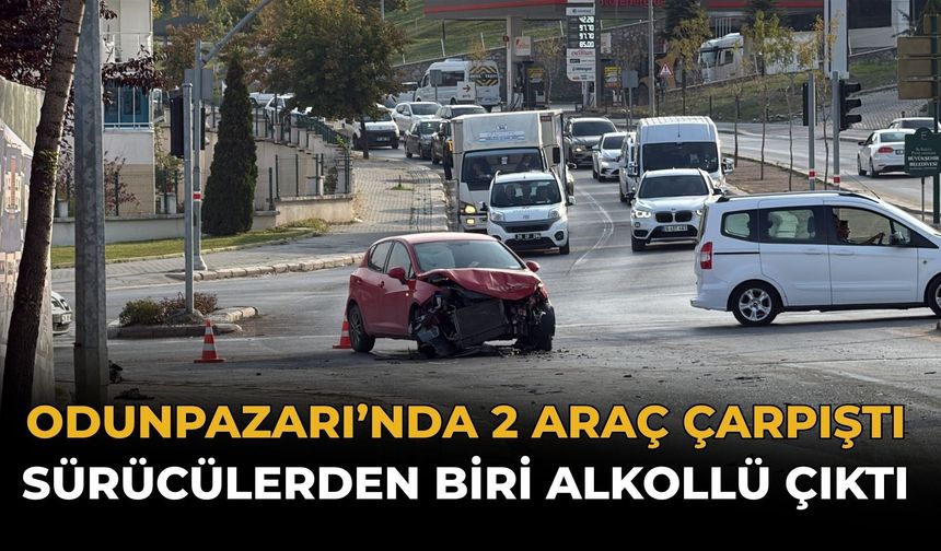 Odunpazarı’nda İki Araç Çarpıştı Sürücü Alkollü Çıktı
