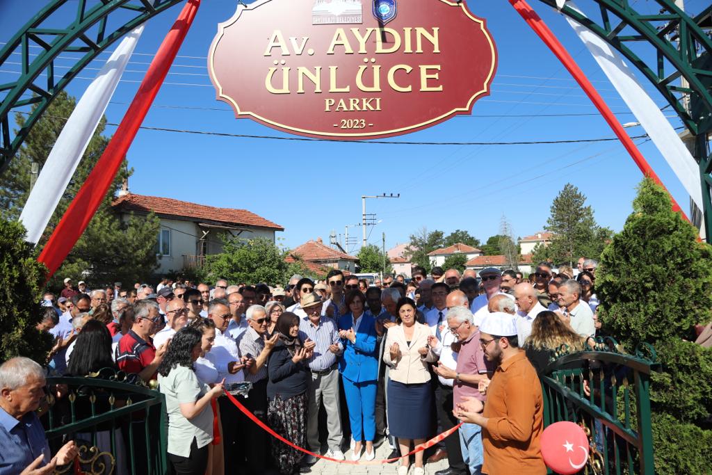 AYDIN ÜNLÜCE’NİN ADINI YAŞATACAK PARK TÖRENLE AÇILDI (6)