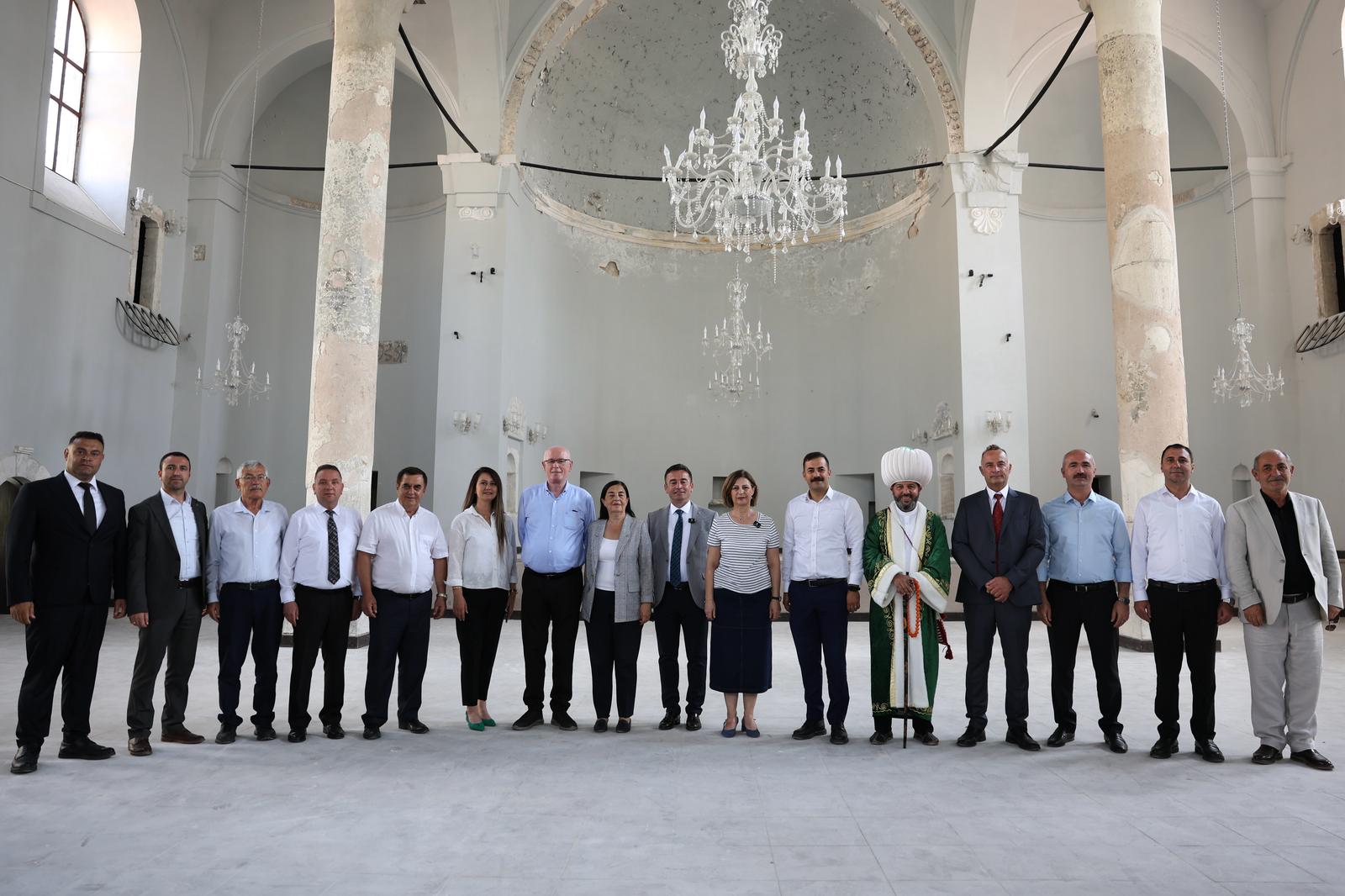 Başkan Ünlüce Si̇vri̇hi̇sar’da Festi̇vale Katildi (6)
