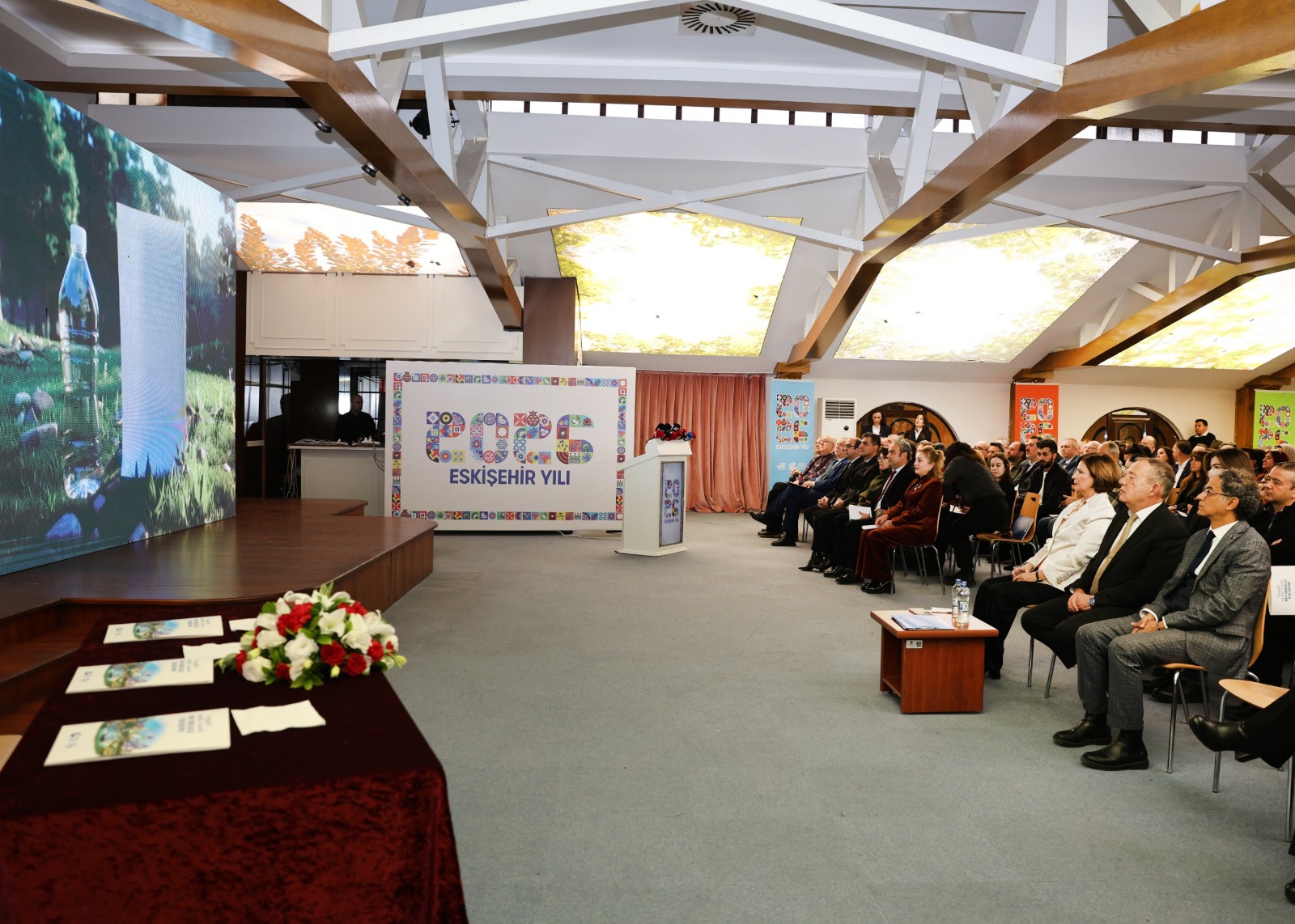 Ayşe Ünlüce 2026 Tanıtım