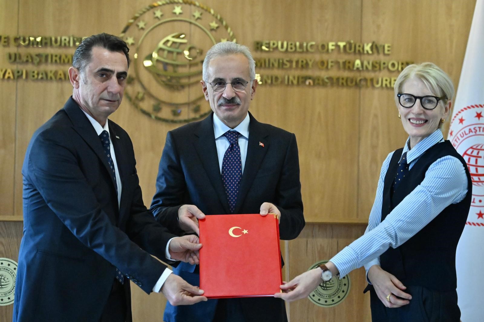 uraloglu-turasas-lokomotif